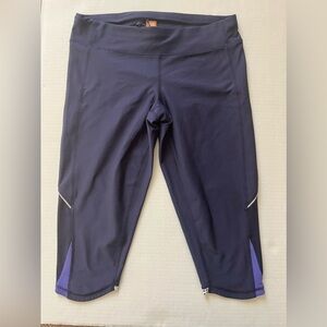 Lucy Tech Athletic Capris Navy Purple Size Medium
